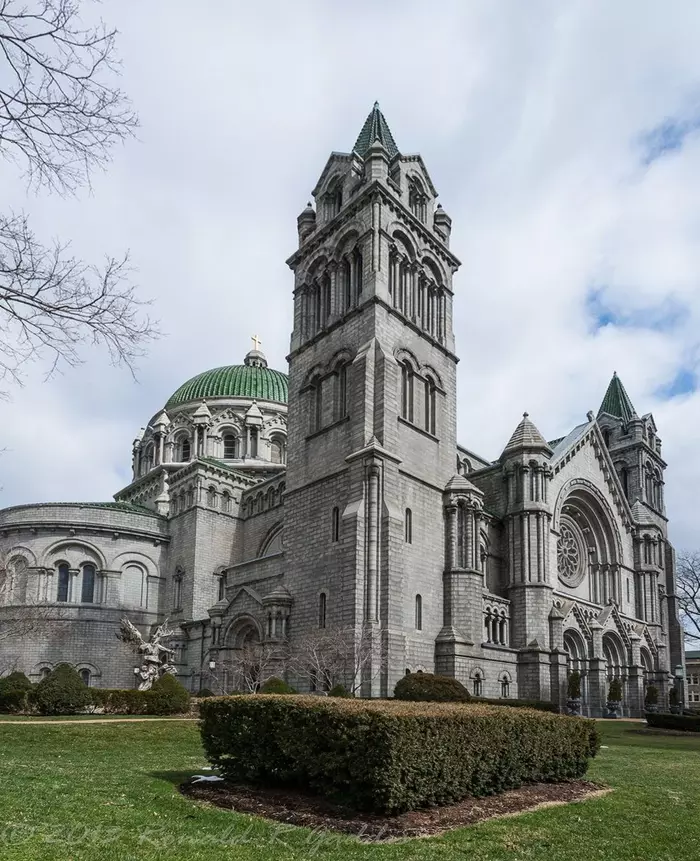 Old Cathedral (Basilica of St. Louis, King of France) - Explore St. Louis