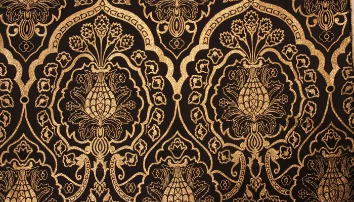 A closer look at the large and small Ogee Motifs