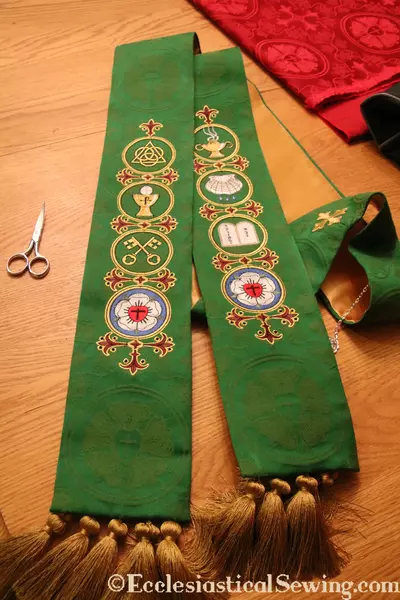 Luther Rose Catechesis Stole Green Liturgical Vestment