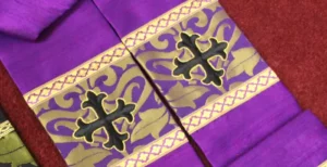 Two Toned Violet Gold Fairford on Silk Dupioni