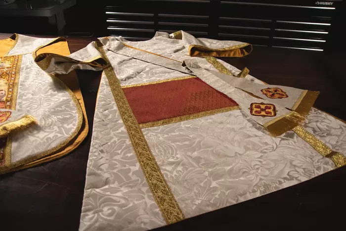 Roman Fiddleback Chasuble