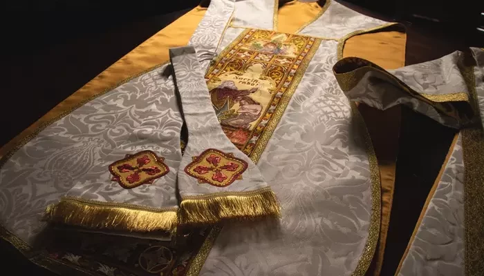 Roman Fiddleback Chasuble