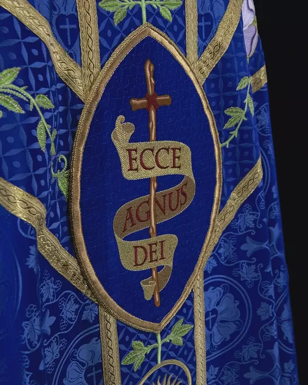 Ecce Agnus Dei Advent Chasuble