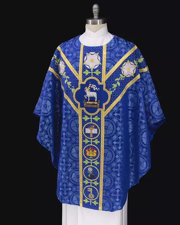 Ecce Agnus Dei Advent Chasuble