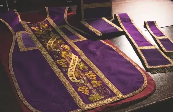 Ecclesiastical Sewing Liturgical Vestment