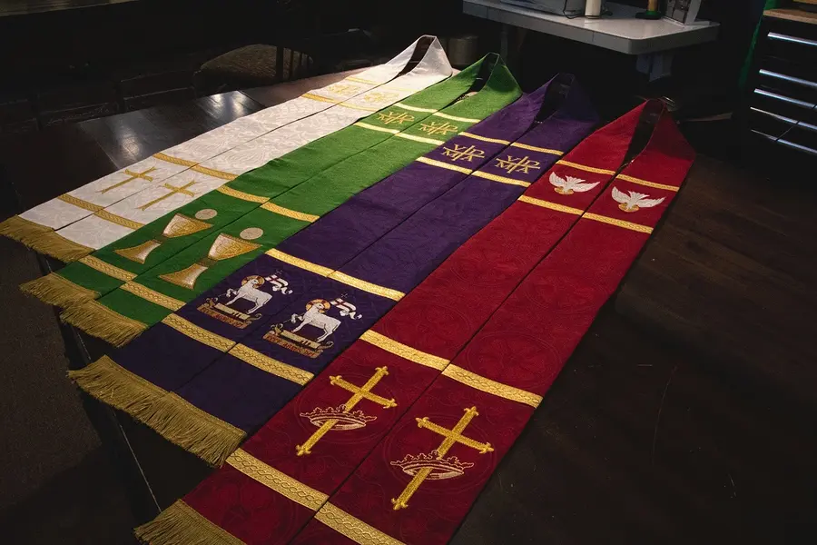 Clergy Stoles by Ecclesiastical Sewing