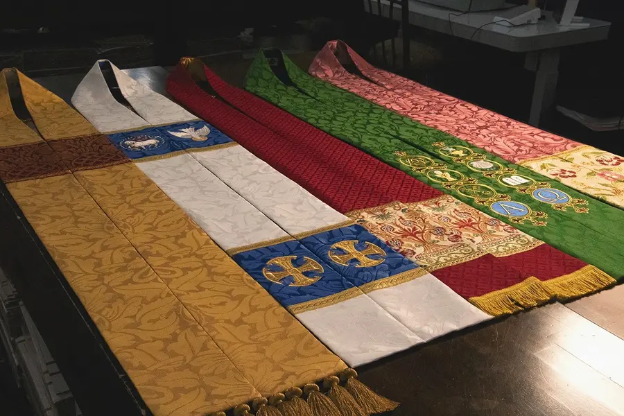 Clergy Stoles by Ecclesiastical Sewing