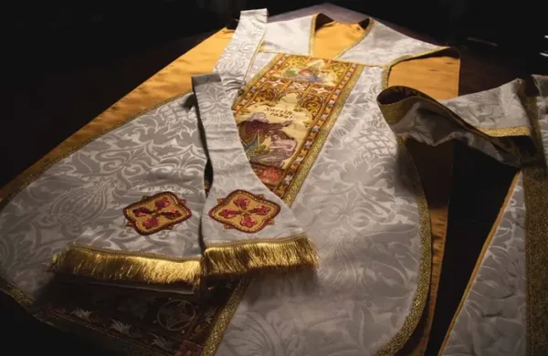 Roman Latin Mass Chasuble design by Ecclesiastical Sewing