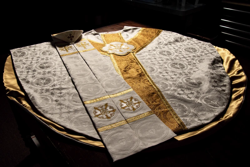 Custom Vestment-Liturgical Vestment Ecclesiastical Sewing.